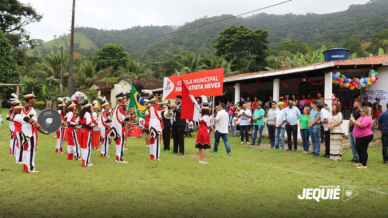 Prefeitura de Jequié entrega reforma da Escola Municipal José Batista Neves aos moradores do povoado de Campo Largo